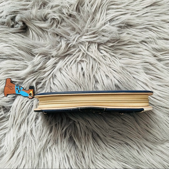 Dog lovers zip around wallet - Picture 3 of 9